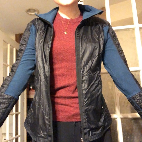 lululemon jacket - size 8 - Picture 2 of 6